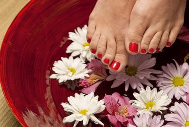 දෙපා  ලස්සන කරන